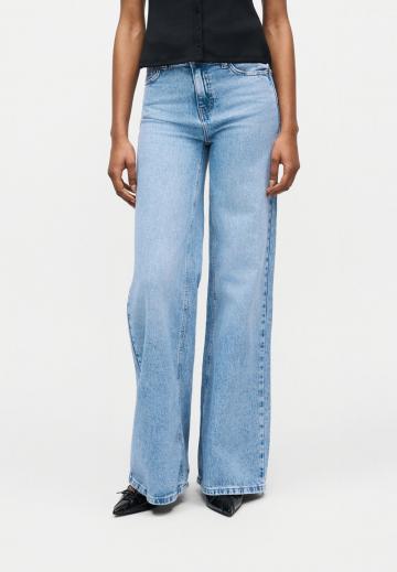 Свободные джинсы