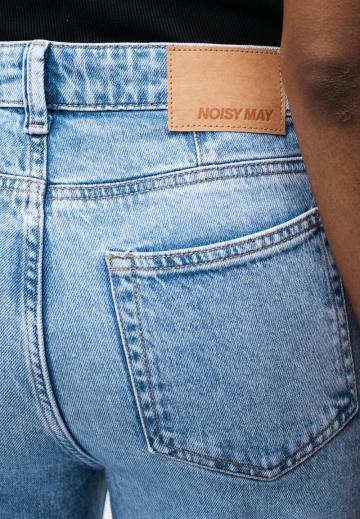 Свободные джинсы