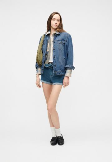 Джинсовая куртка