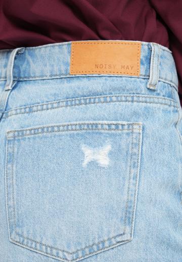 Джинсовые шорты