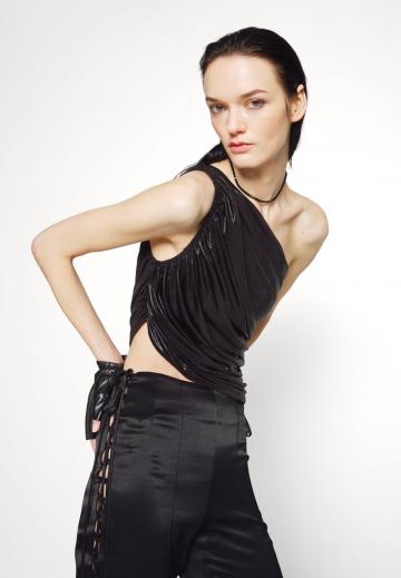 Топ на одно плечо