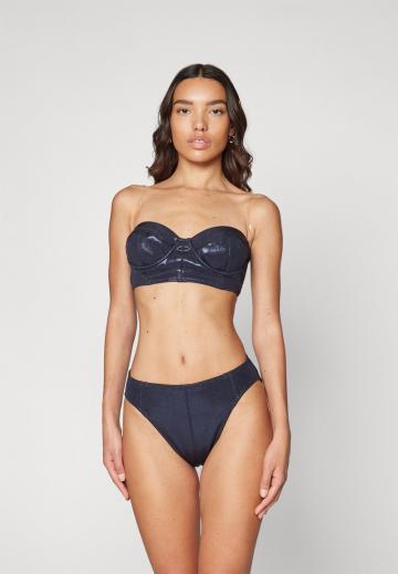 Бюстгальтер без бретелек