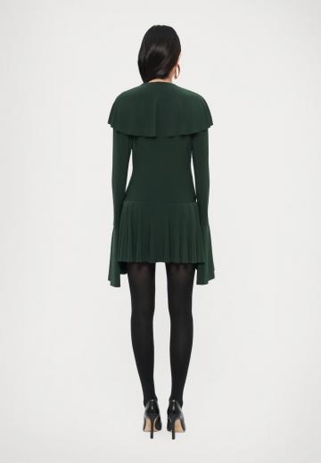 Короткое платье