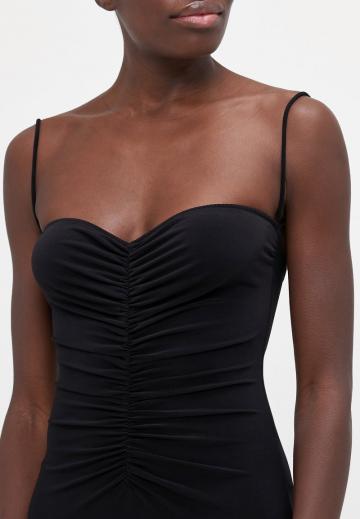 Слитный купальник