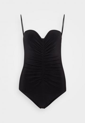 Слитный купальник