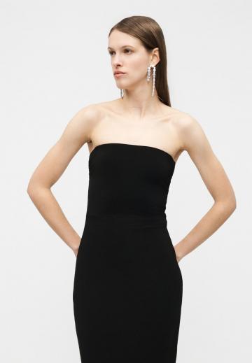 Платье без бретелек