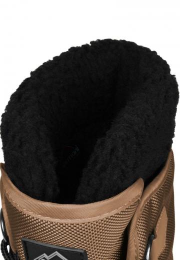 Походные ботинки