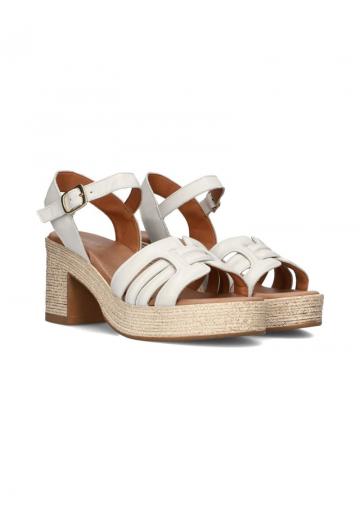 Босоножки на платформе