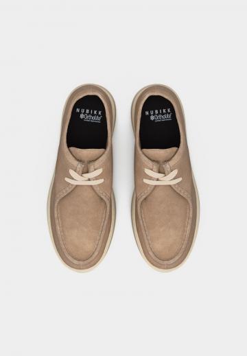 Ботинки на шнуровке