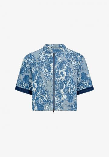 Джинсовая куртка