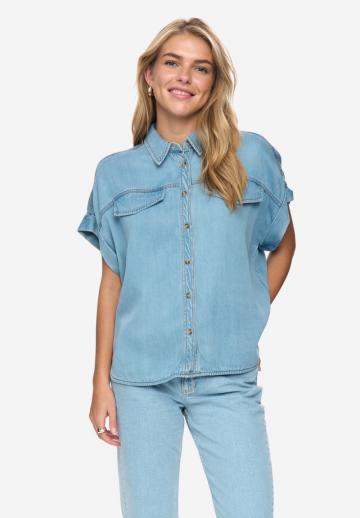 Джинсовая блузка