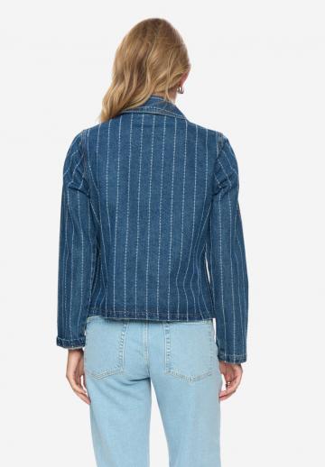 Джинсовая куртка