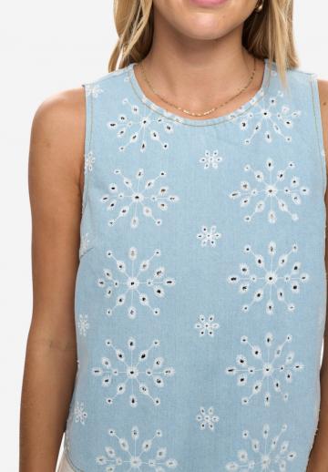 Блузка без рукавов