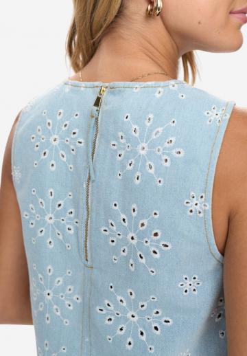 Блузка без рукавов