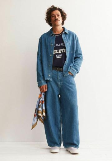 Свободные джинсы