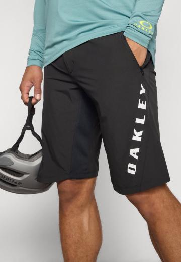 Спортивныве шорты