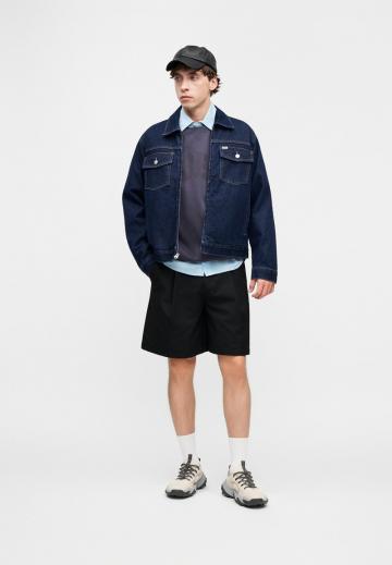 Джинсовая куртка