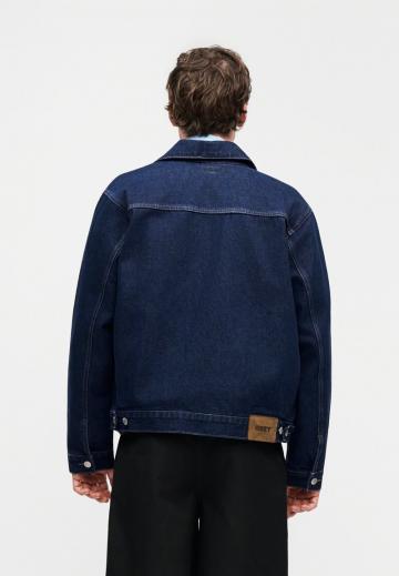 Джинсовая куртка