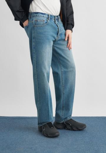 Прямые джинсы