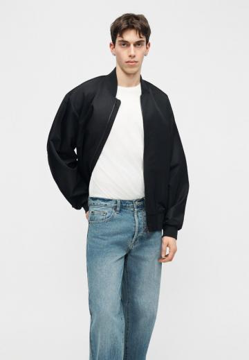 Прямые джинсы