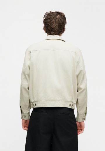 Джинсовая куртка