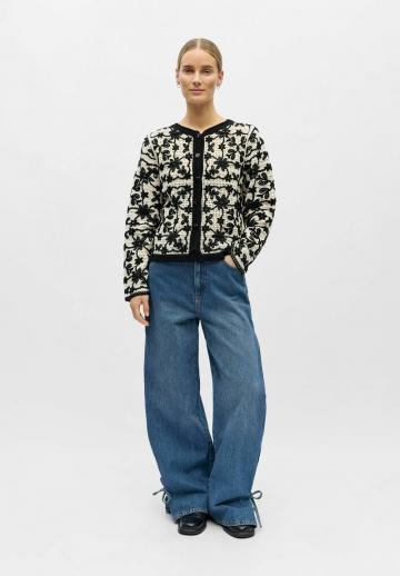 Вязаная кофта