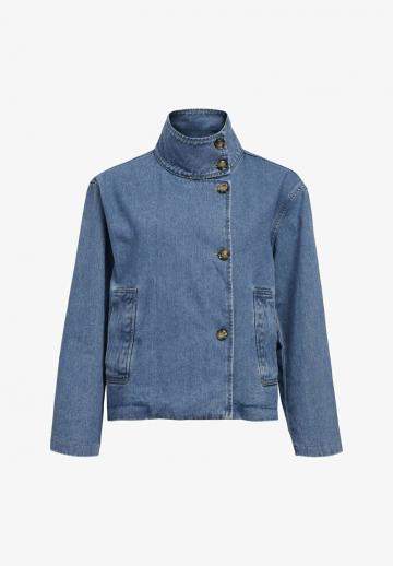 Джинсовая куртка