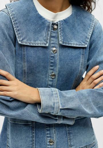 Джинсовая куртка