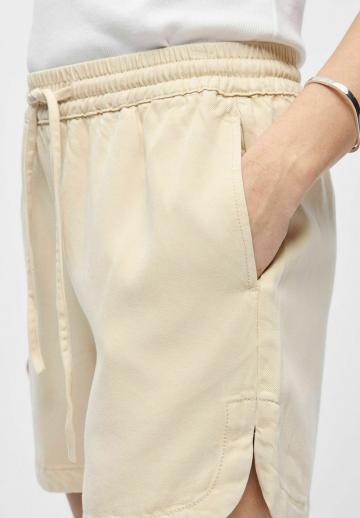 Джинсовые шорты