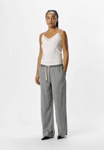 Топ на бретельках