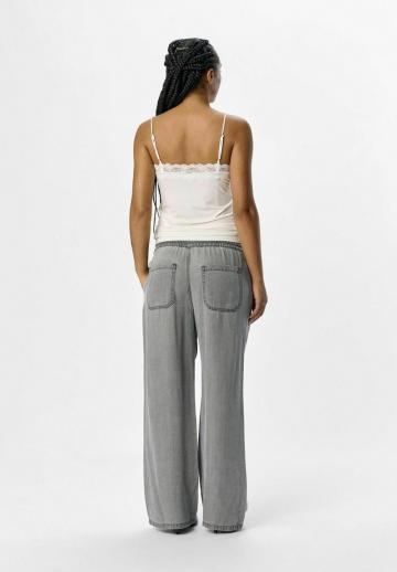 Топ на бретельках