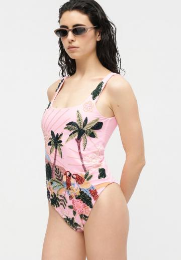 Слитный купальник