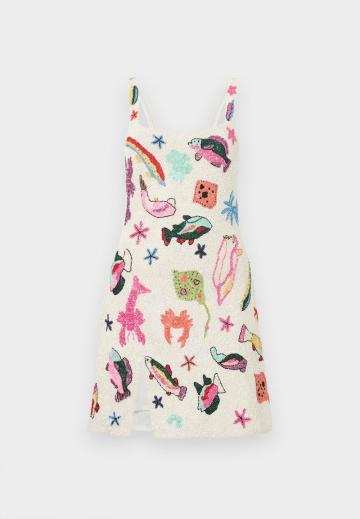 Короткое платье