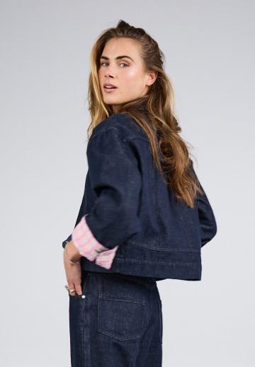 Джинсовая куртка