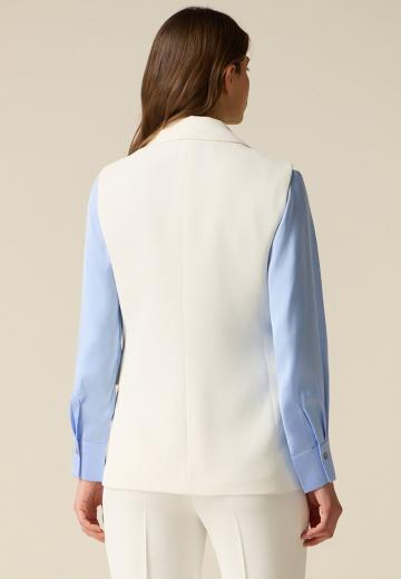 Длинный жилет