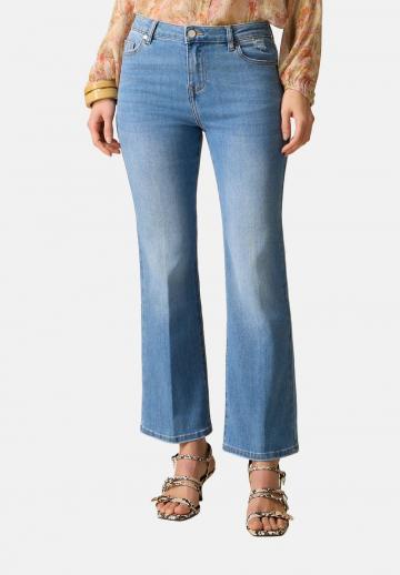 Клешеные джинсы