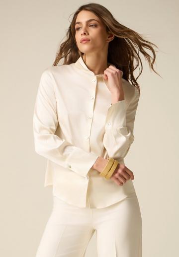 Атласная блузка