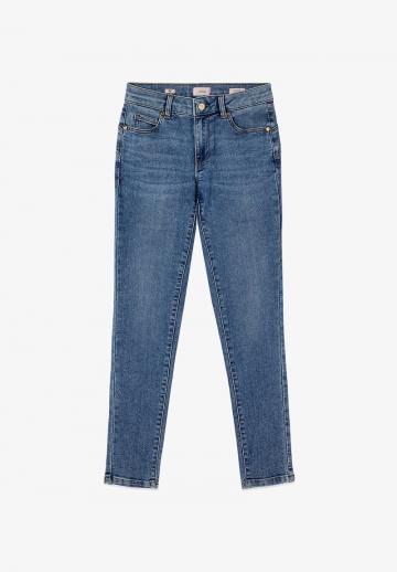 Короткие джинсы