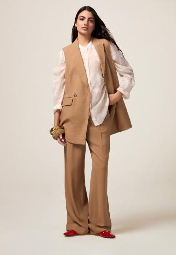 Длинный жилет