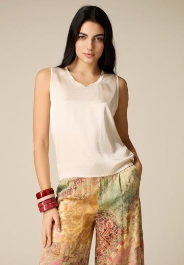 Блузка без рукавов