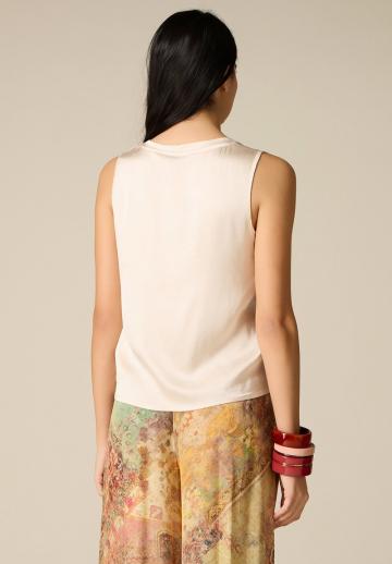 Блузка без рукавов