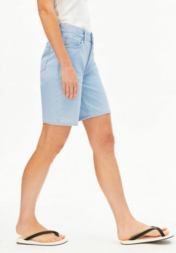 Джинсовые шорты