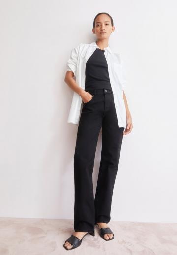 Прямые джинсы