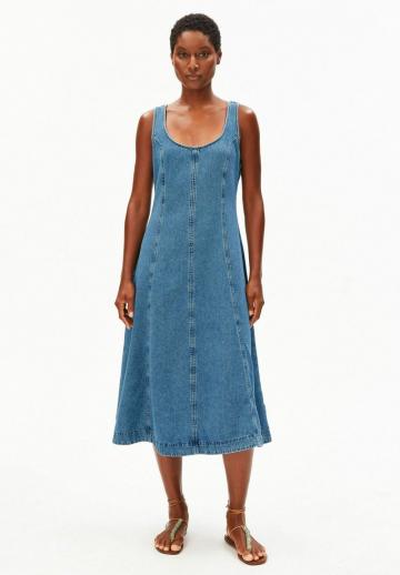 Джинсовое платье