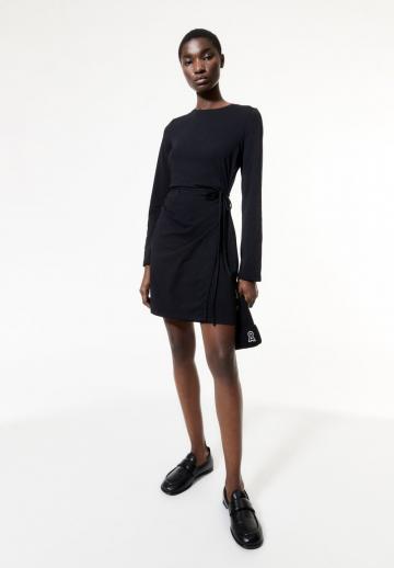 Короткое платье