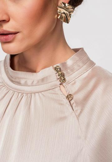 Атласная блузка