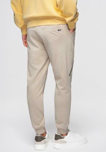 Спортивные штаны