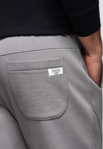 Спортивные штаны