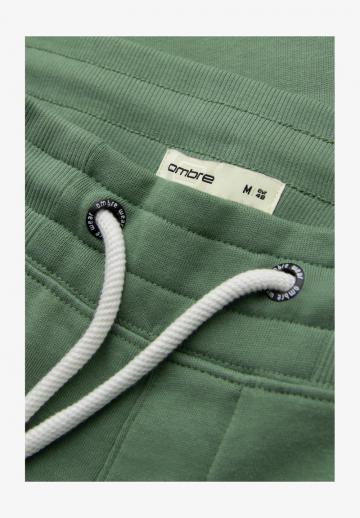 Спортивные штаны