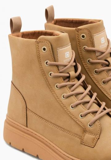 Походные ботинки